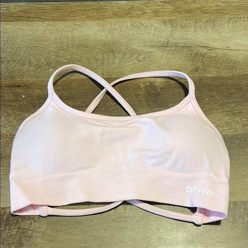 DFYNE Dynamic Women's Pink Sports Bra